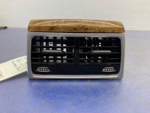 2016-2022 BMW 740i Center Console Air Vent Assembly - Rear (Used OEM)