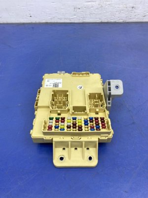 2020-2022 Hyundai Palisade Dash Cabin Fuse Relay Junction Box - Front (Used OEM)