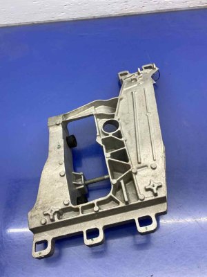 2017-2020 Jaguar F-Pace Transmission Gear Box Mount Bracket (Used OEM)