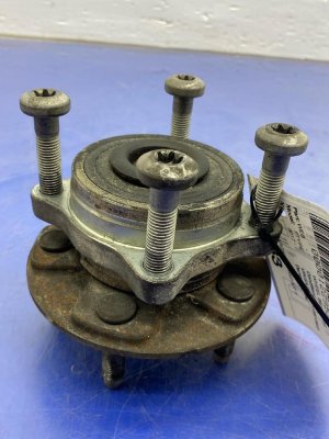 2013-2015 Jaguar XF Wheel Bearing and Hub Assembly - Front (Used OEM)