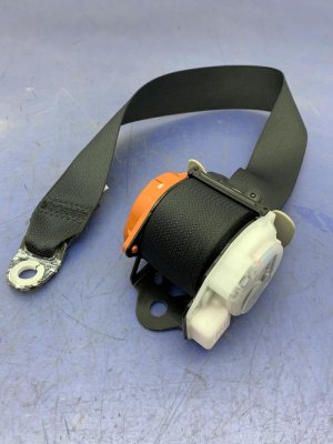 2018-2021 INFINITI QX80 Second Row Seat Belt Assembly with Tensioner - Rear (Used OEM)