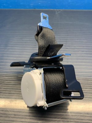 2018-2024 Lincoln Navigator Black 3rd Row Center Seat Belt Assembly - Rear, Right (Passenger) (Used OEM)