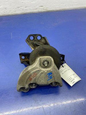 2019-2020 Hyundai Santa Fe Engine Mount with Support Bracket - Right (Passenger) (Used OEM)