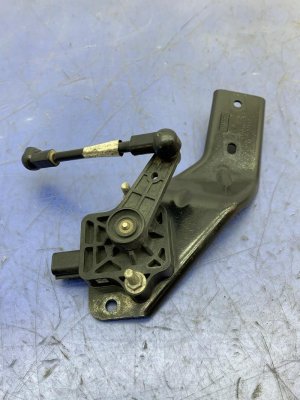 2018-2021 Lincoln Navigator Suspension Height Level Sensor - Rear (Used OEM)