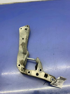2018-2023 BMW M550i xDrive Transmission Crossmember Mount Bracket (Used OEM)