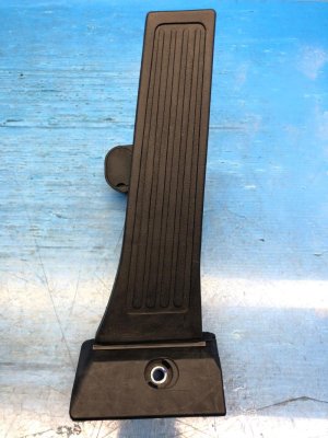 2020-2024 Kia Telluride Accelerator Pedal Assembly (Used OEM)