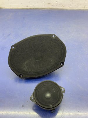 2022-2025 Jeep Wagoneer Door Audio Speaker and Tweeter Set - Rear (Used OEM)