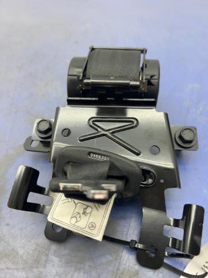 2022-2024 Acura MDX Black 3rd Row Center Seat Belt Assembly - Rear (Used OEM)