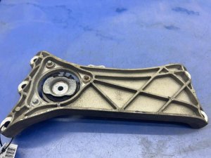 2014-2020 Maserati Ghibli Transmission Mount and Bracket (Used OEM)