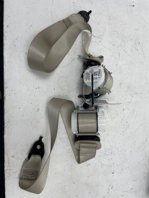 2018-2021 Lincoln Navigator Beige 2nd Row Seat Belt Assembly Set - Rear, Right (Passenger) (Used OEM)