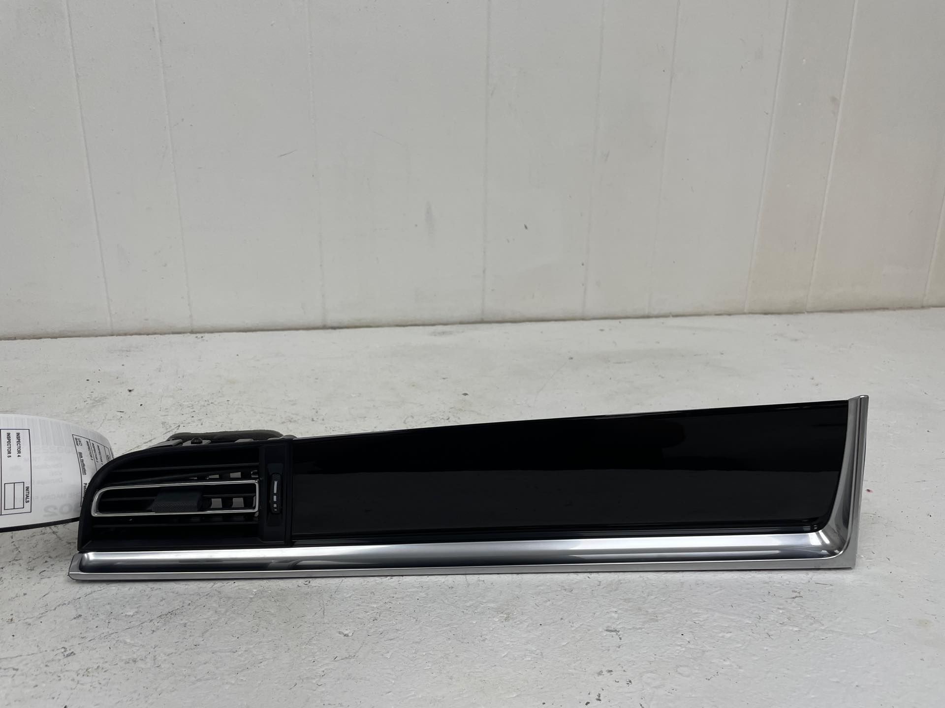 2019-2025 Porsche Macan Dash Vent Exterior Trim Panel - Front (Used OEM)