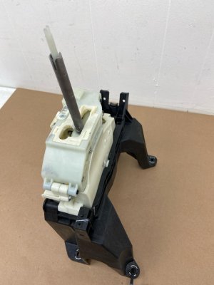 2020-2025 Kia Telluride Automatic Transmission Floor Shift Lever (Used OEM)