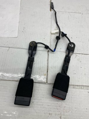 2023-2025 Mazda CX-50 Seat Belt Buckle Set - Front (Used OEM)
