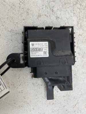 2017-2021 Porsche Panamera Fuel Pump Control Module (Used OEM)