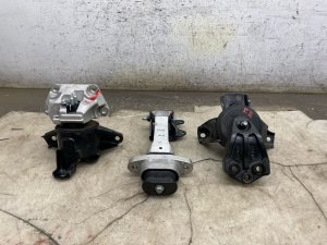 2020-2025 Kia Telluride Engine and Transmission Mount Set - Rear (Used OEM)
