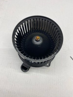 2024-2025 Kia EV9 HVAC Blower Motor - Front (Used OEM)