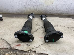 2013-2016 Mercedes-Benz GL550 Air Suspension Strut Shock Absorber Pair - Rear (Used OEM)