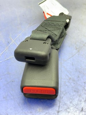 2016-2022 Honda Pilot 3rd Row Center Seat Belt Assembly - Rear, Right (Passenger) (Used OEM)