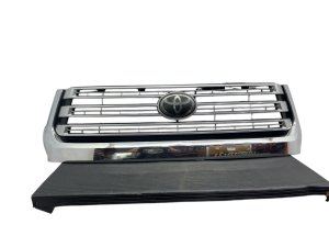 2018-2021 Toyota Tundra Silver Upper Grille Assembly - Front (Used OEM)