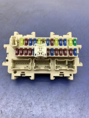 2015-2018 INFINITI QX80 Cabin Fuse Relay Junction Block (Used OEM)