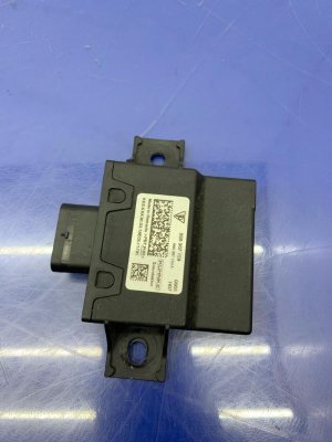 2015-2018 Porsche Macan Engine Sound Control Module (Used OEM)