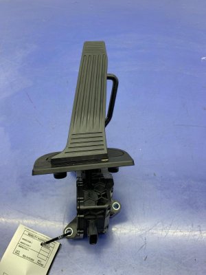 2019-2021 Lexus ES300h Accelerator Pedal and Throttle Sensor Assembly (Used OEM)