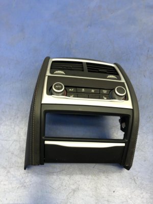 2016-2022 BMW 750i Black Console Temperature Control Panel with Heated and Cooled Seats - Rear (Used OEM)