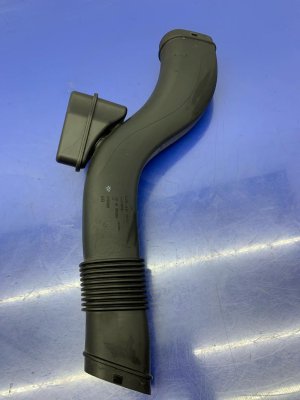 2016-2019 BMW 750i Engine Air Intake Inlet Duct Tube - Front (Used OEM)