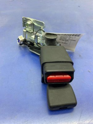 2023-2025 Honda HR-V Seat Belt Buckle - Rear, Left (Driver) (Used OEM)
