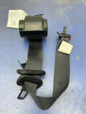 2017-2023 Honda Ridgeline Black Center Seat Belt Assembly - Rear, Right (Passenger) (Used OEM)