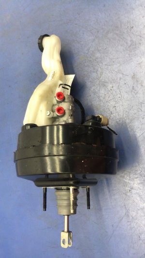 2016-2018 Lincoln MKX Vacuum Power Brake Booster (Used OEM)