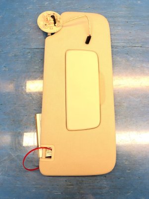2020-2025 Cadillac XT6 Tan Illuminated Sun Visor - Front, Right (Passenger) (Used OEM)