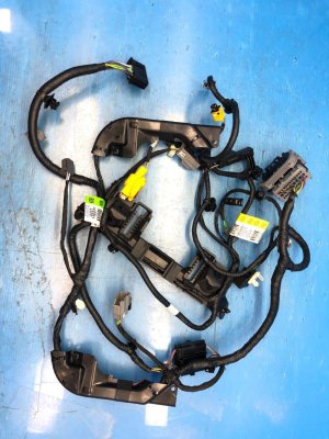 2022-2023 Kia Stinger 10.25-Inch Navigation and Multimedia Display Screen - Front (Used OEM)