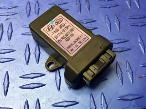2017-2020 Genesis G80 Seat Heater Control Module - Rear (Used OEM)