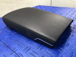 2010-2016 Porsche Panamera Black Center Console Lid Armrest - Front (Used OEM)