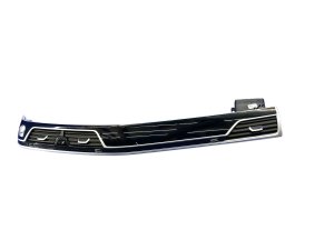 2016-2019 BMW 740i Black Center Dashboard Air Vent with Trim Panel - Front (Used OEM)