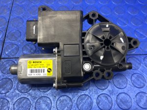 2017-2019 Genesis G90 Door Window Motor - Front, Right (Passenger) (Used OEM)