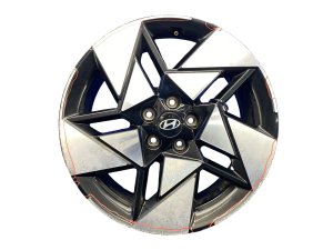 2024-2025 Hyundai Kona Silver 19x7.5 5-Slotted Spoke Machined Black Alloy Wheel (Used OEM)