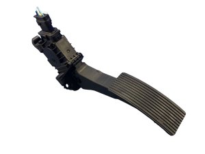 2020-2026 Mercedes-Benz GLA250 Accelerator Pedal Assembly (Used OEM)