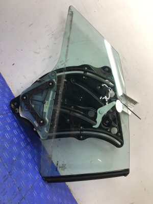 2010-2017 Mercedes-Benz E500 Moveable Quarter Glass Window with Regulator Motor - Rear, Right (Passenger) (Used OEM)