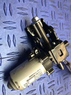 2017-2019 Genesis G90 Seat Adjustment Motor - Front, Left (Driver) (Used OEM)