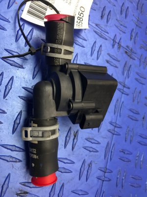 2016-2019 Jaguar XJ Auxiliary Electric Coolant Water Pump (Used OEM)