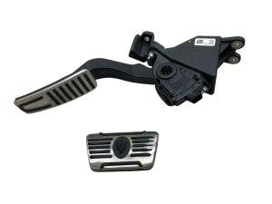 2014-2024 Maserati Quattroporte Accelerator Pedal Assembly with Brake Pedal Cover (Used OEM)
