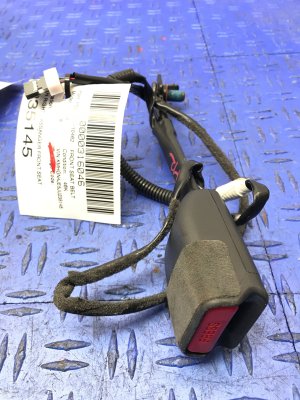 2017-2020 Genesis G80 Black Seat Belt Buckle with Motorized Tensioner - Front, Right (Passenger) (Used OEM)