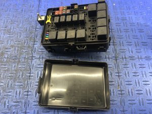 2014-2021 Maserati Ghibli Fuse Relay Junction Box - Front (Used OEM)
