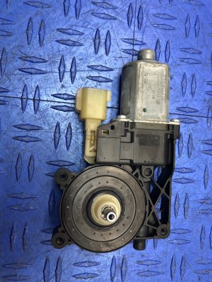 2016-2018 Lincoln MKX Door Power Window Motor - Front, Left (Driver) (Used OEM)