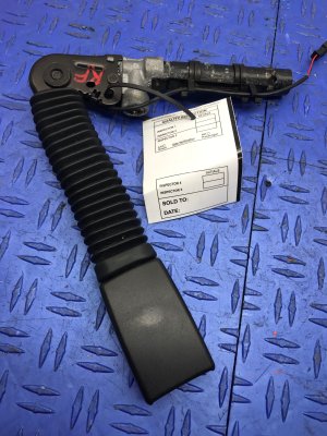 2011-2013 BMW 528i Seat Belt Buckle with Pretensioner - Front, Right (Passenger) (Used OEM)