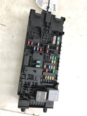 2014-2022 Land Rover Range Rover Sport Passenger Compartment Fuse Relay Block (Used OEM)