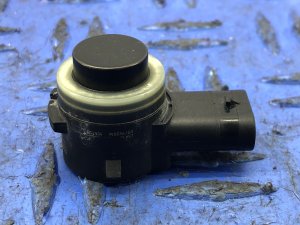 2016-2019 BMW 740i Black Bumper Park Assist Sensor - Front (Used OEM)