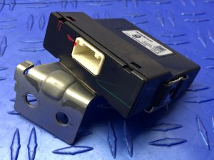 2018-2020 INFINITI Q60 Transfer Case Torque Split Control Module (Used OEM)